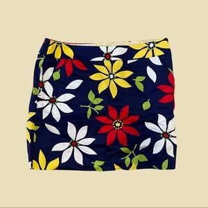 Loudmouth golf skirt floral print. Size 8 / trendy shorter length.